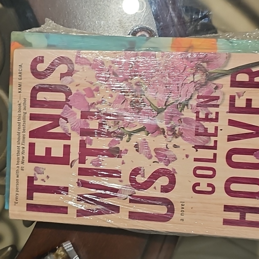“It Ends with Us” & “It Starts with Us” by Colleen Hoover - Book Bundle.